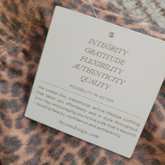 BEYOND YOGA 2X - Picture 12 of 16